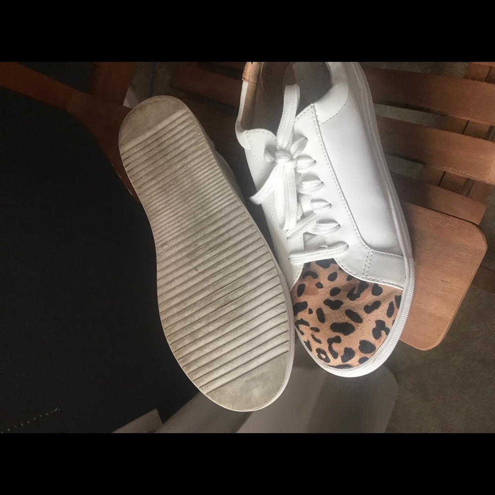 Shoes - Picture 4 of 5